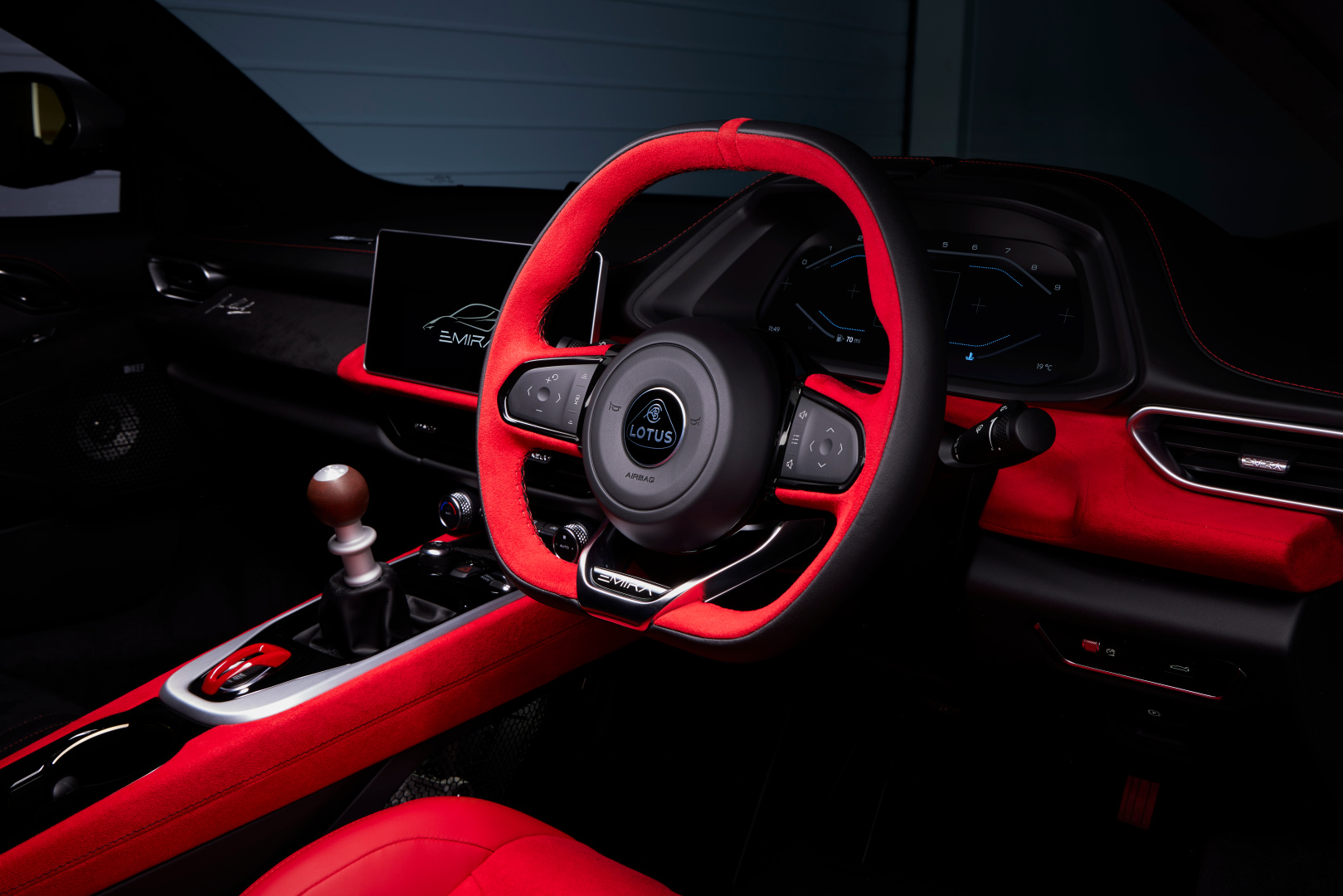 SMALL_(18) Lotus-Emira-Clark-Edition-Interior-Cockpit-Closeup